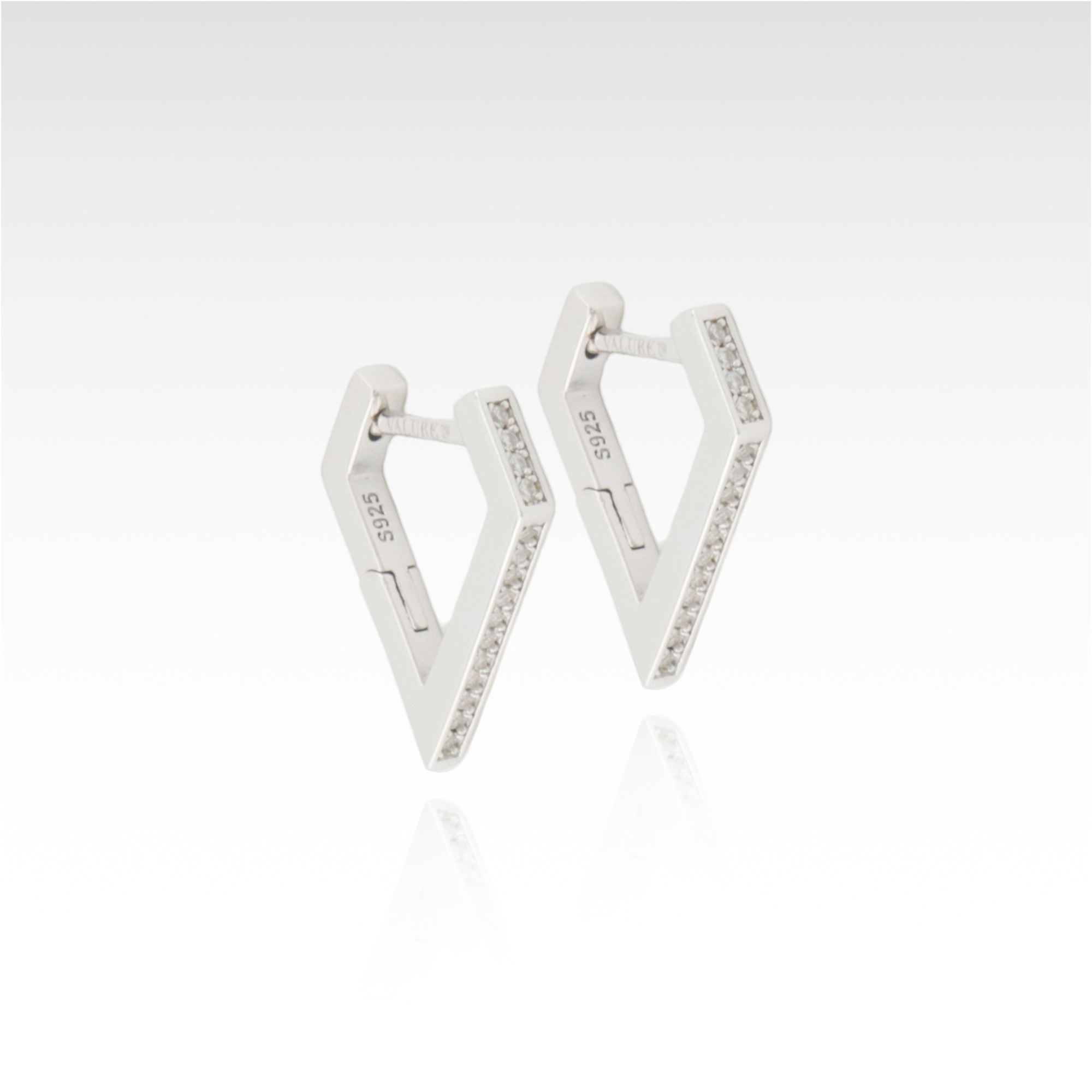 Founder’s Legacy Moissanite Hoop