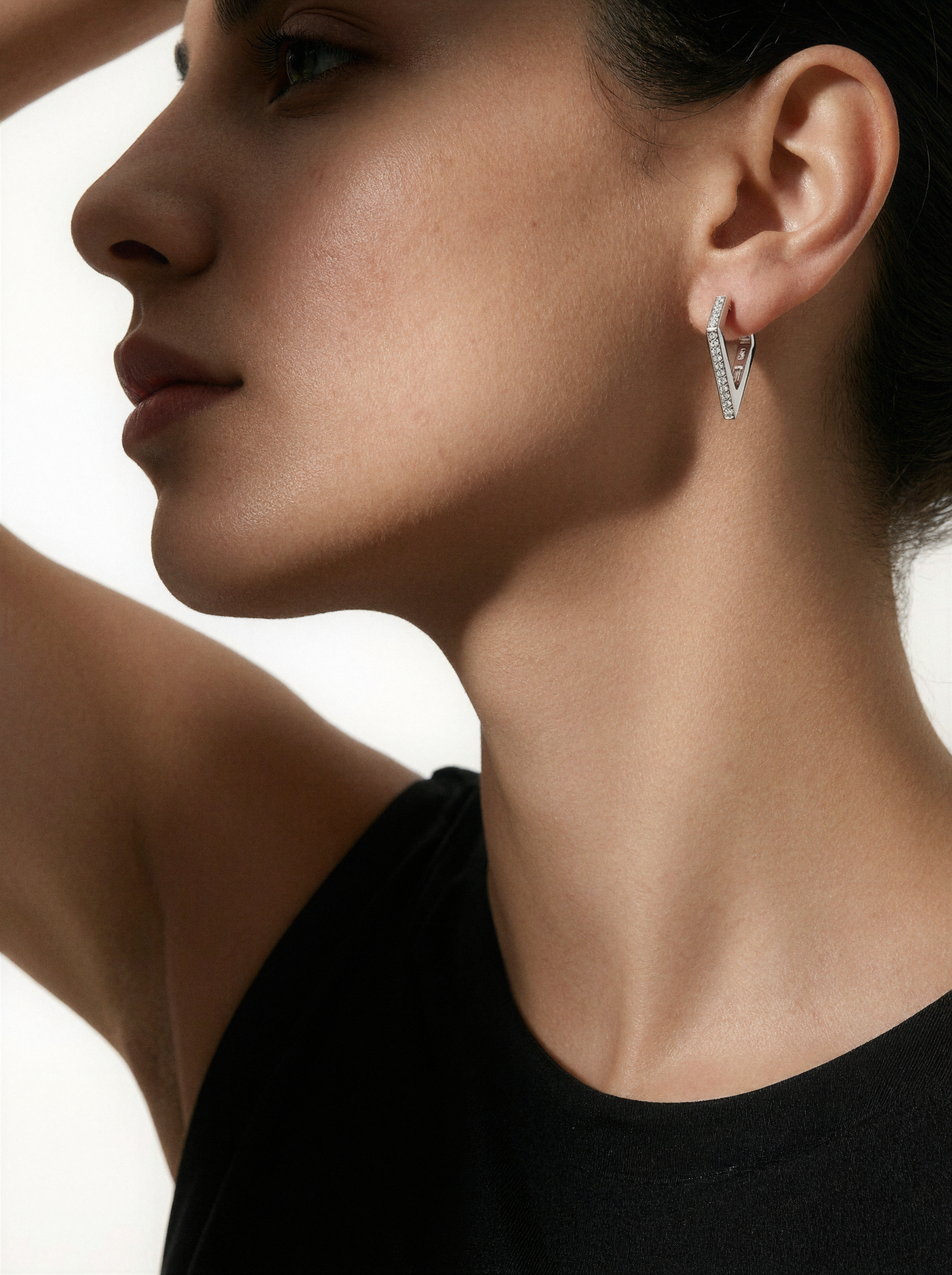 Founder’s Legacy Moissanite Hoop