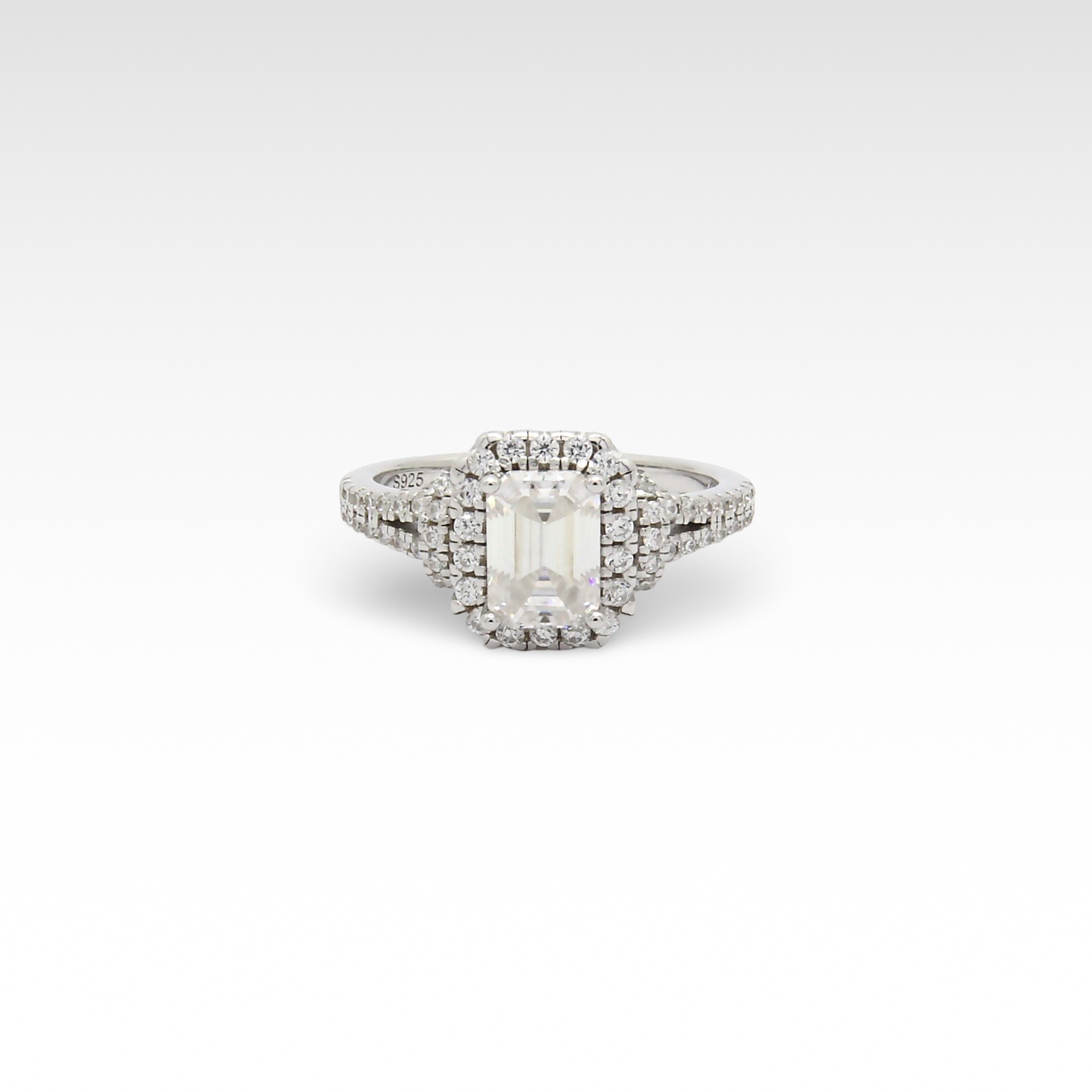 Founder’s Rialto Moissanite Enclosure