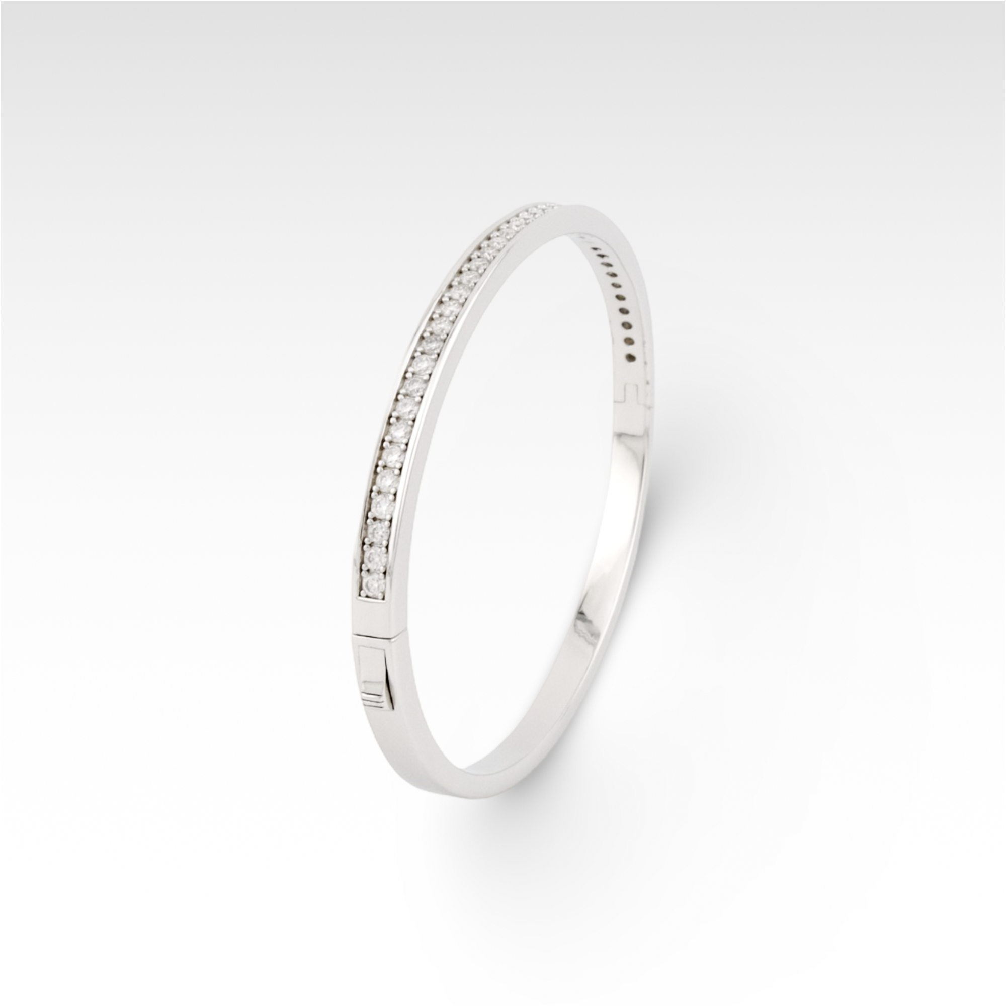 Founder’s Bond Single-Row Brilliance Bangle