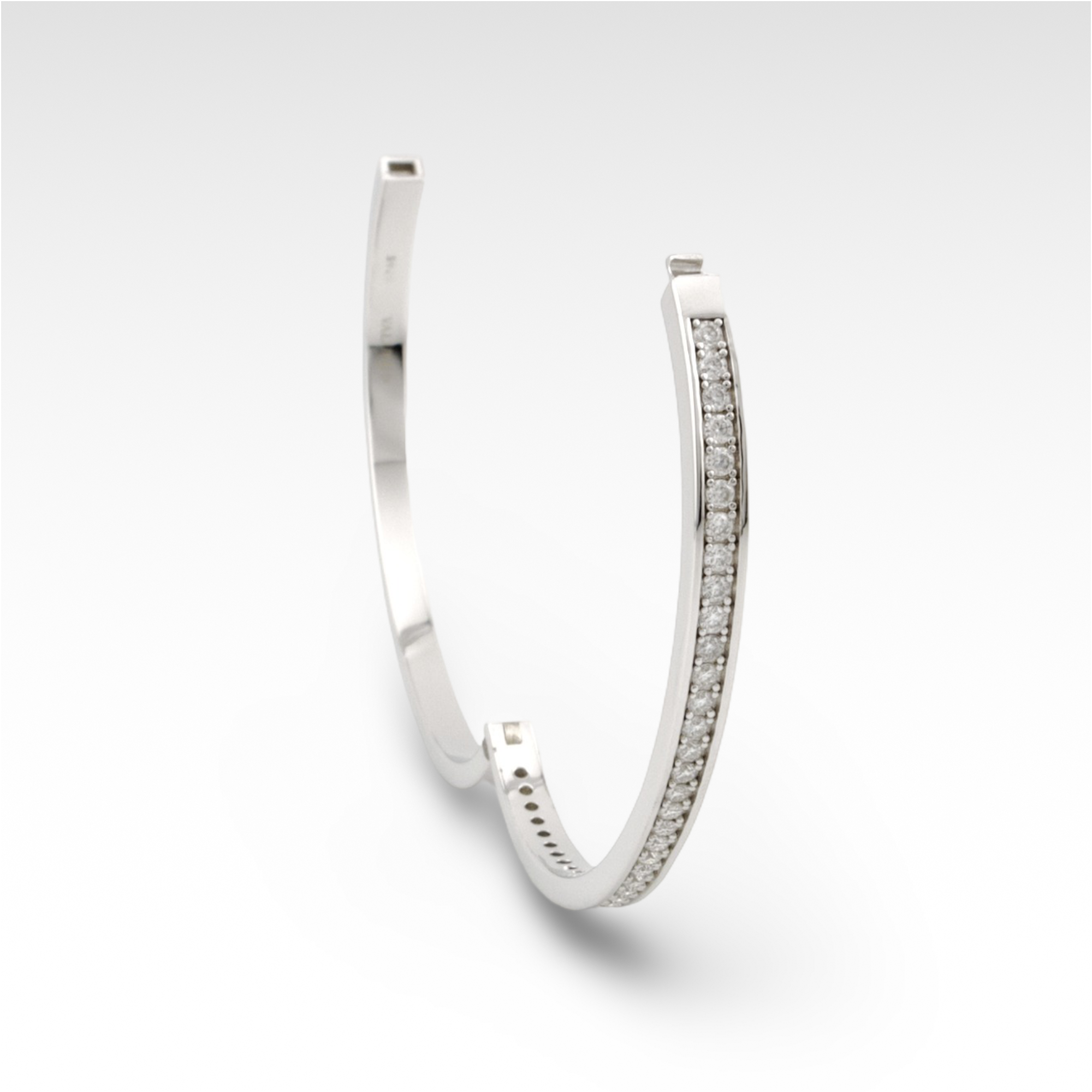 Founder’s Bond Single-Row Brilliance Bangle