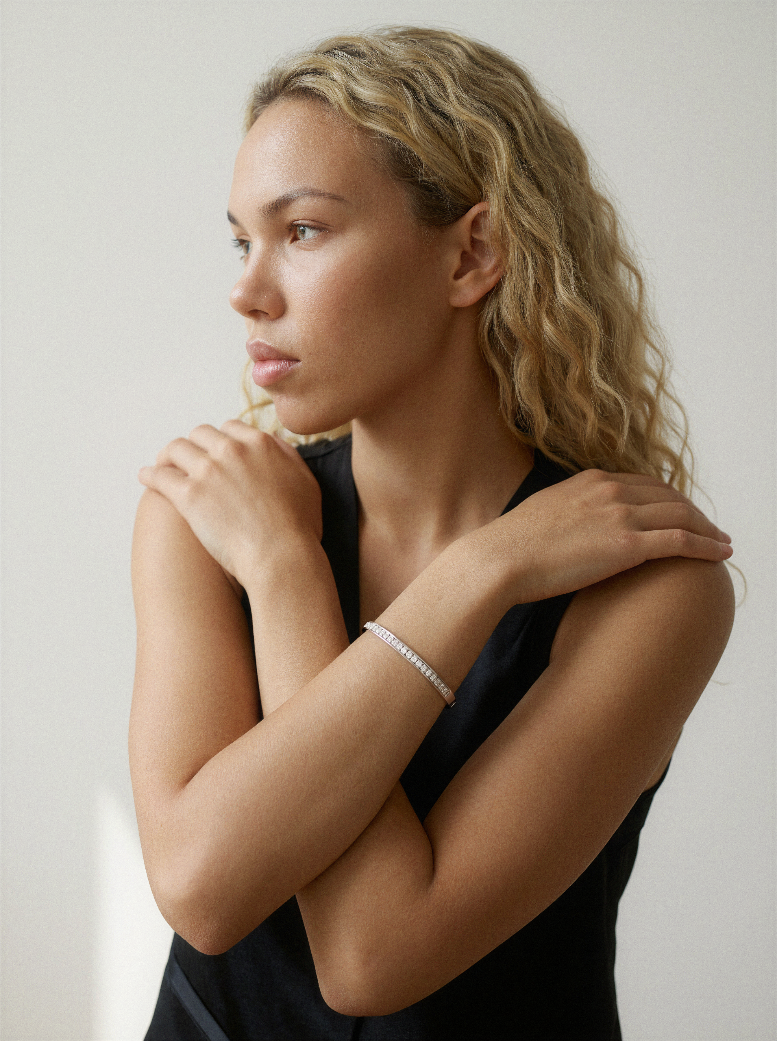 Founder’s Bond Single-Row Brilliance Bangle